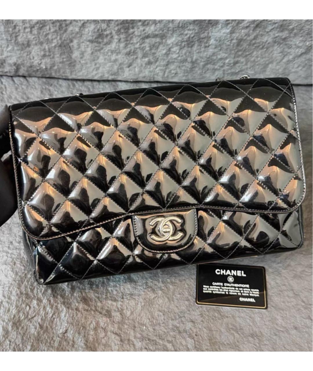 CHANEL Черная сумка через плечо из лакированной кожи, фото 7