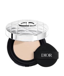 CHRISTIAN DIOR Тональное средство