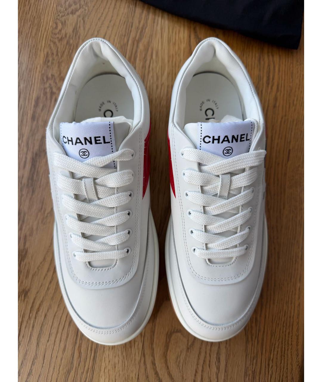 CHANEL Белые кожаные кеды, фото 3