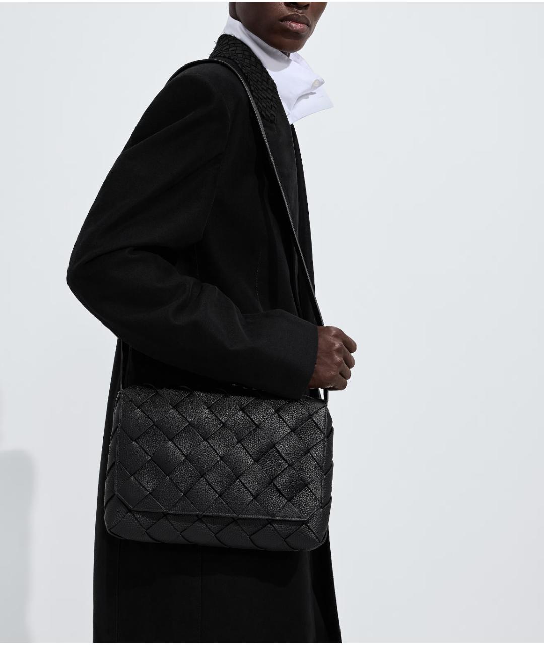 BOTTEGA VENETA Черная кожаная сумка на плечо, фото 5