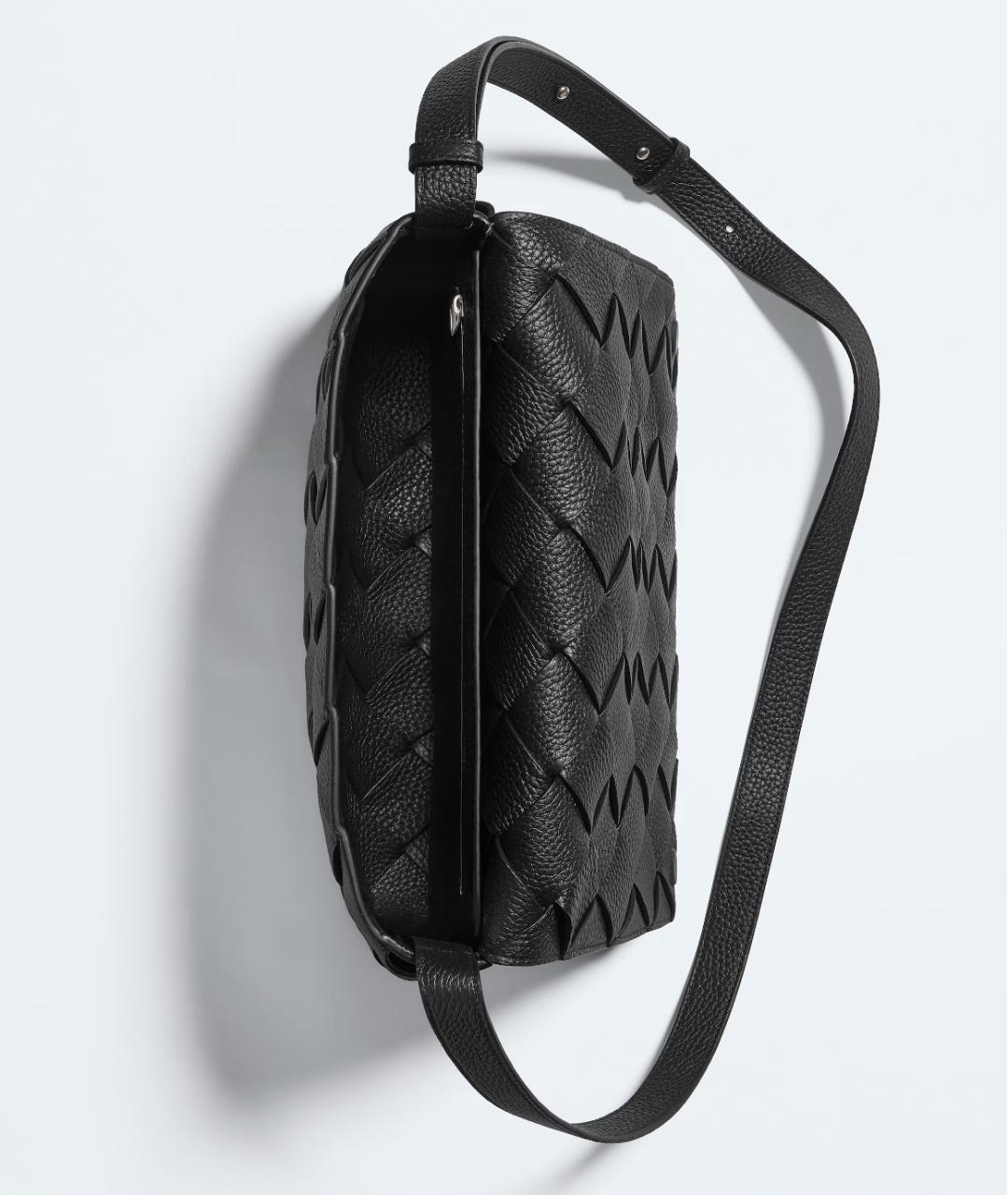 BOTTEGA VENETA Черная кожаная сумка на плечо, фото 3