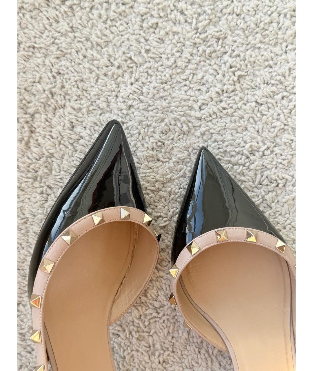 VALENTINO Черные лодочки на низком каблуке из лакированной кожи, фото 3