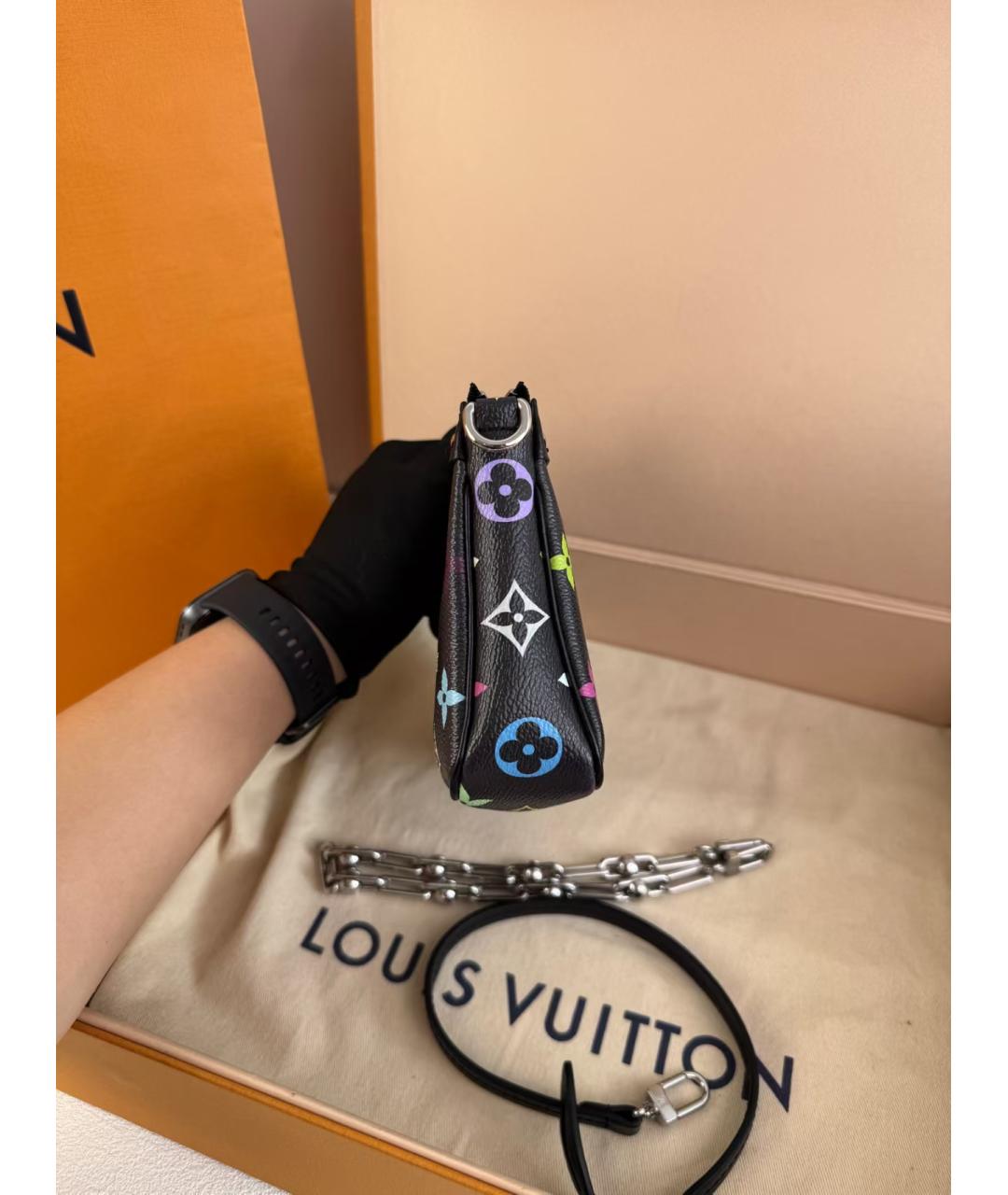 LOUIS VUITTON Черная сумка через плечо, фото 4