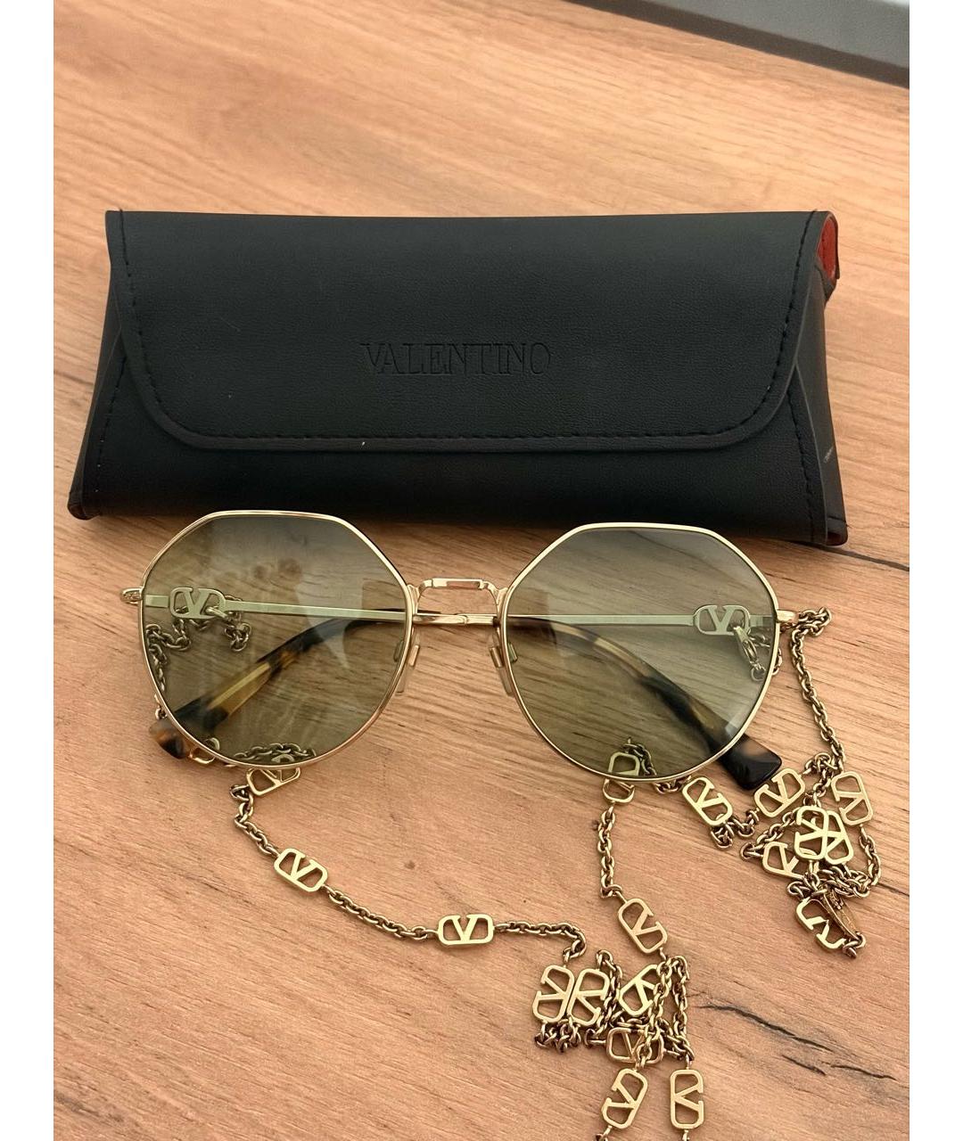 VALENTINO Антрацитовые металлические солнцезащитные очки, фото 3