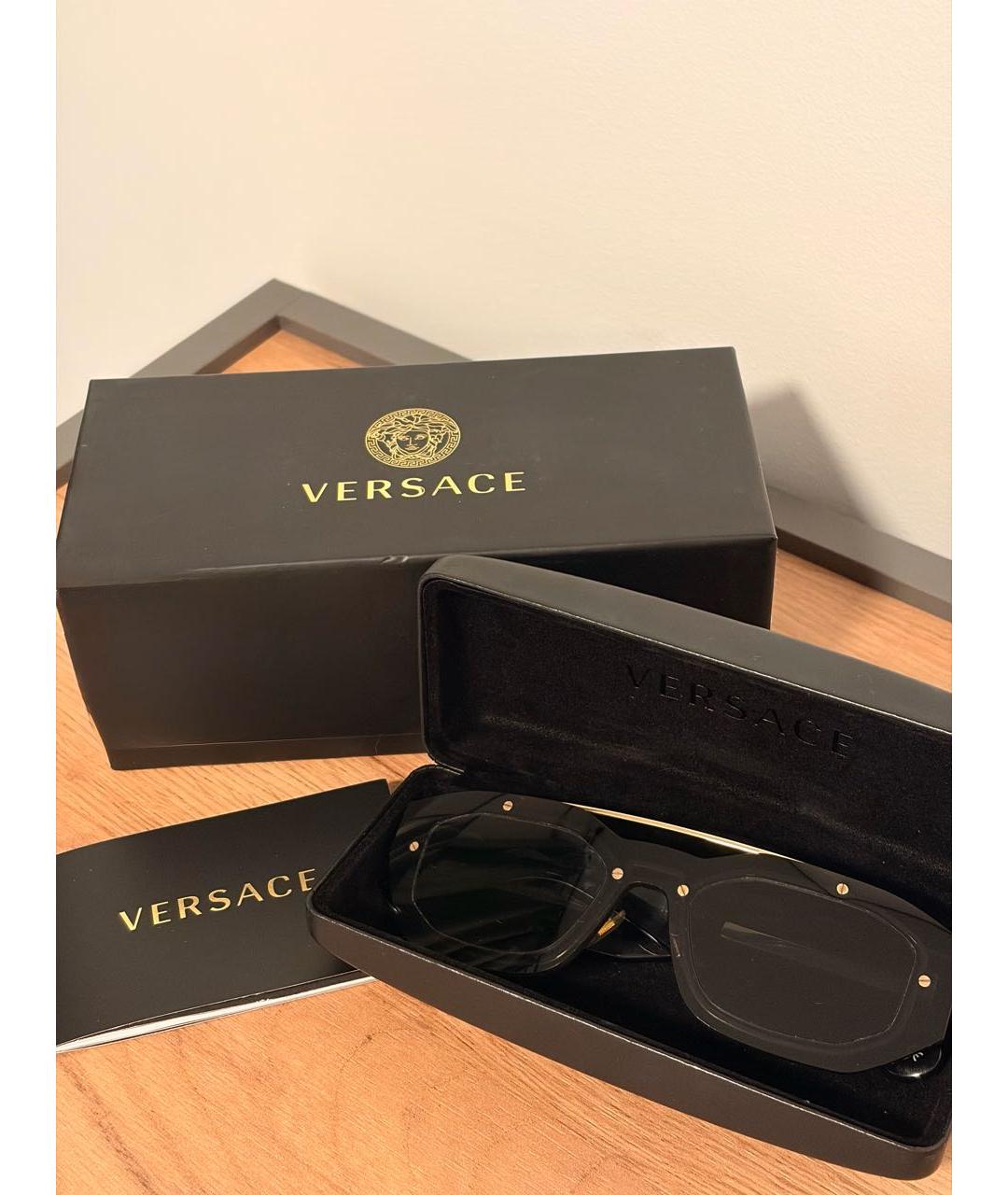 VERSACE Черные пластиковые солнцезащитные очки, фото 2