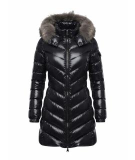 MONCLER Пуховик