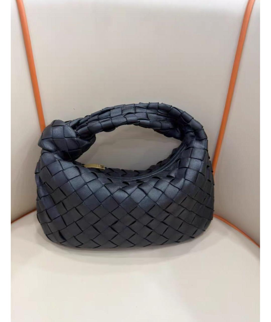 BOTTEGA VENETA Черная кожаная сумка с короткими ручками, фото 6