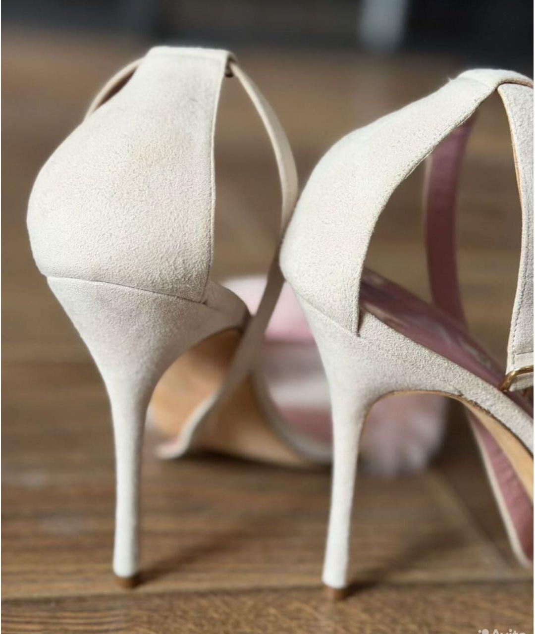 MANOLO BLAHNIK Бежевые замшевые босоножки, фото 3