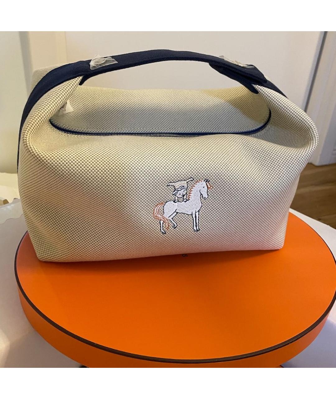 HERMES Бежевая косметичка из канвы, фото 3
