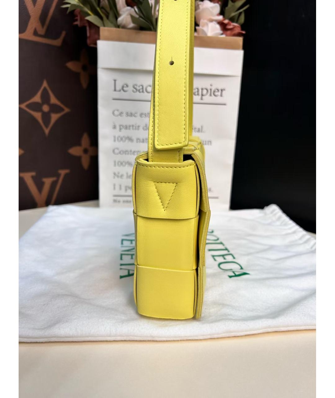 BOTTEGA VENETA Желтая кожаная сумка через плечо, фото 3