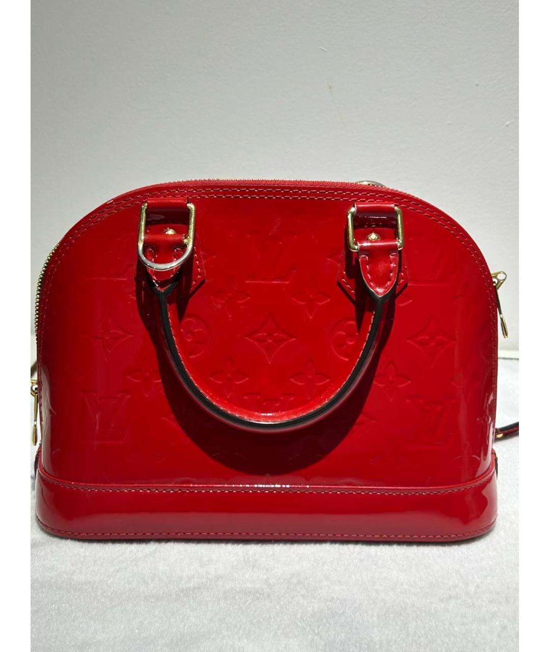 LOUIS VUITTON Красная сумка с короткими ручками из лакированной кожи, фото 5