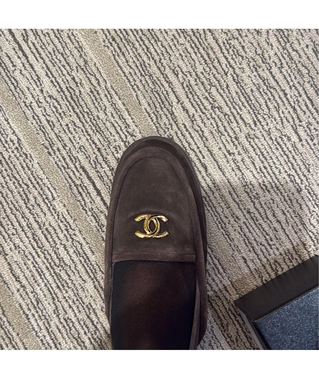 CHANEL Коричневые замшевые лоферы, фото 3