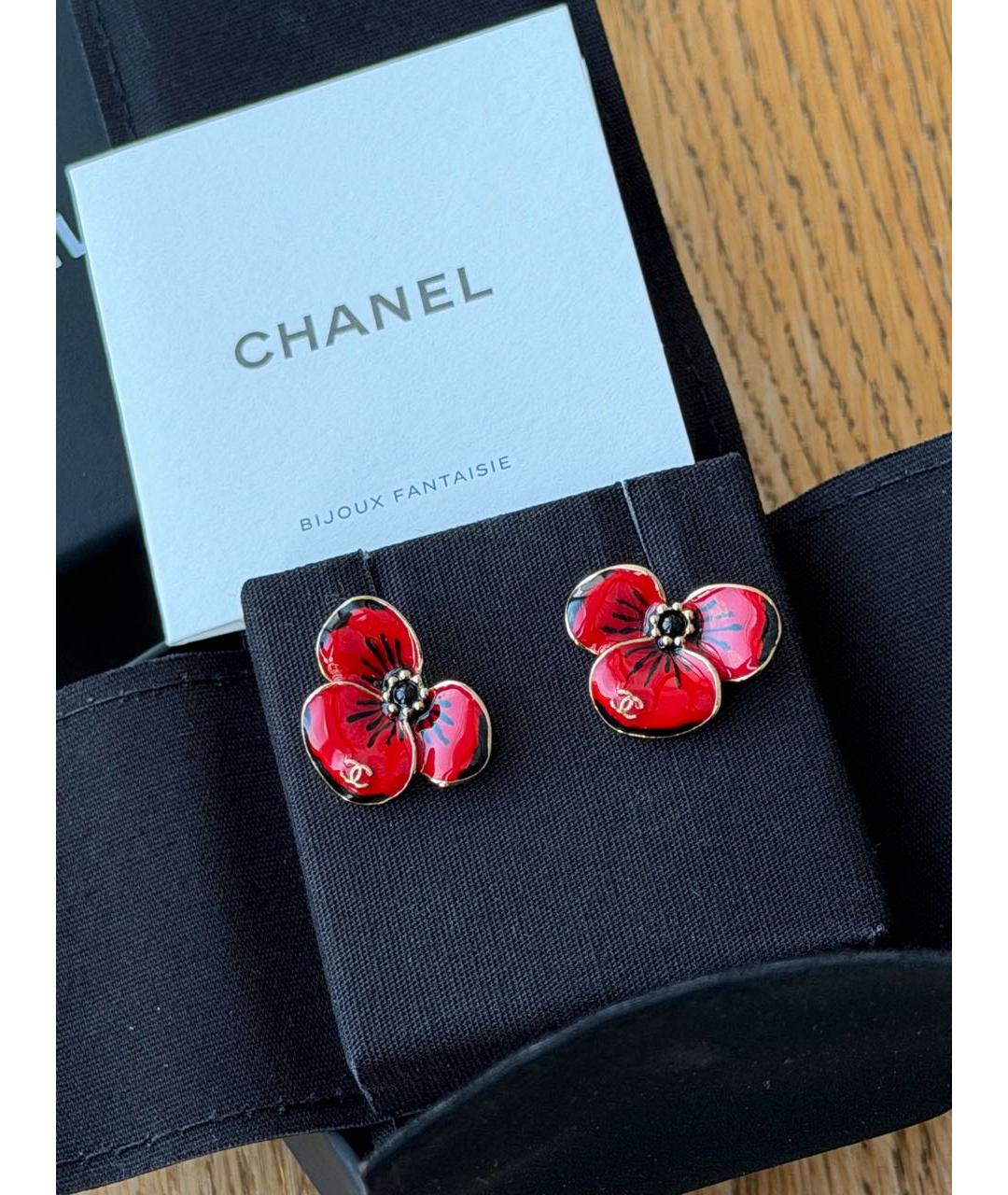 CHANEL Красные металлические серьги, фото 5
