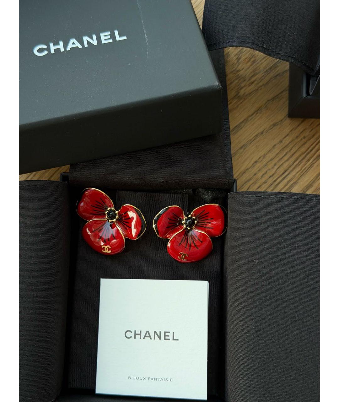 CHANEL Красные металлические серьги, фото 5