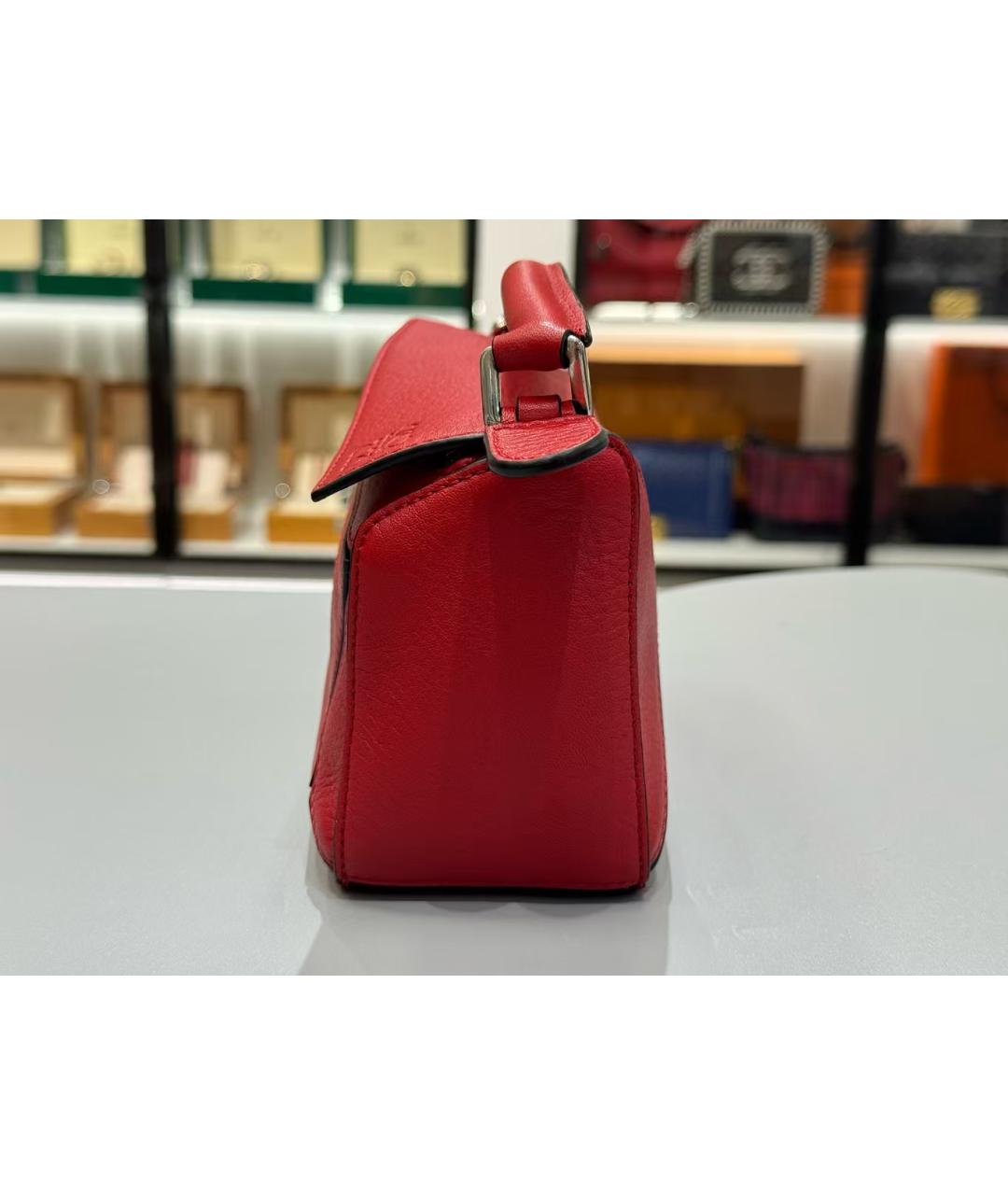 LOEWE Красная сумка через плечо из кожи аллигатора, фото 3