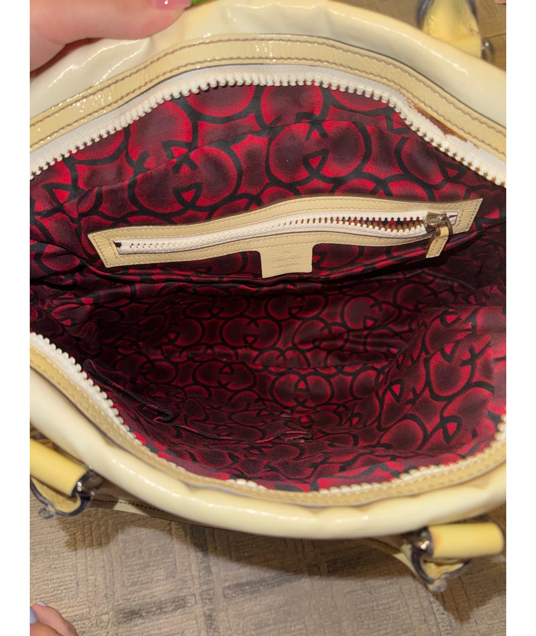 GUCCI Желтая сумка с короткими ручками из лакированной кожи, фото 3