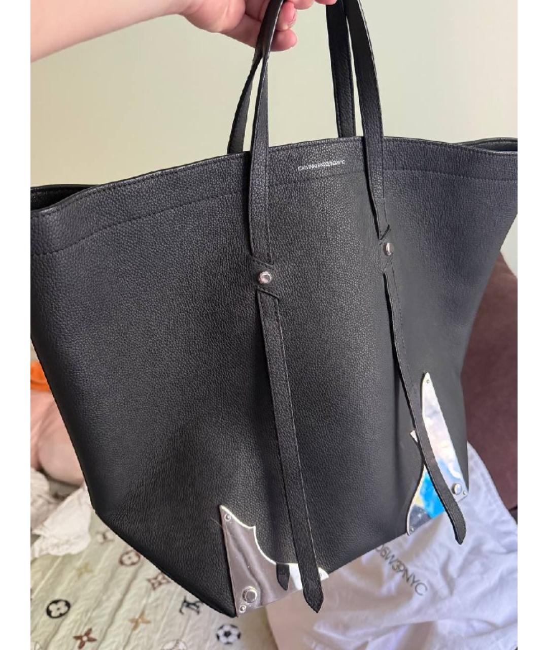 CALVIN KLEIN Черная кожаная сумка с короткими ручками, фото 2