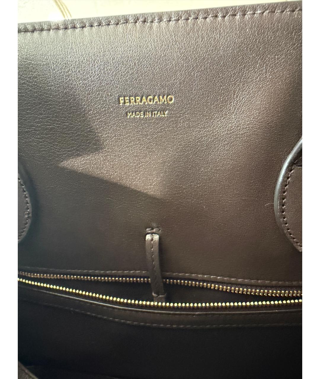 FERRAGAMO Коричневая замшевая сумка тоут, фото 2