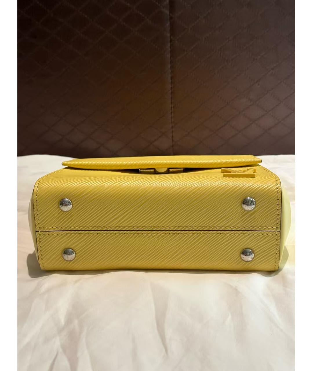 LOUIS VUITTON Желтая кожаная сумка с короткими ручками, фото 4