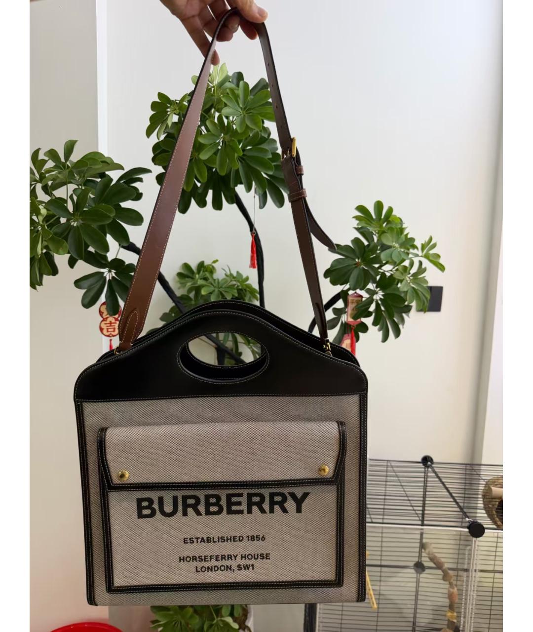 BURBERRY Серая сумка через плечо из канвы, фото 2