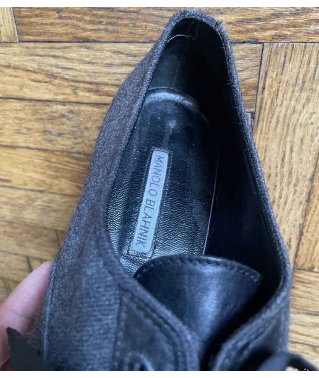 MANOLO BLAHNIK Антрацитовые кожаные брогги и оксфорды, фото 3