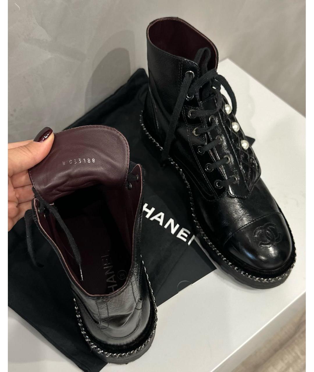CHANEL Черные ботинки из лакированной кожи, фото 3