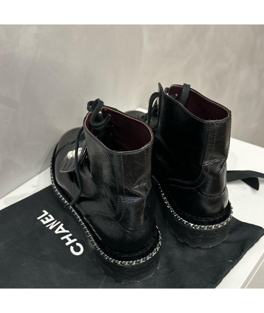 CHANEL Черные ботинки из лакированной кожи, фото 4