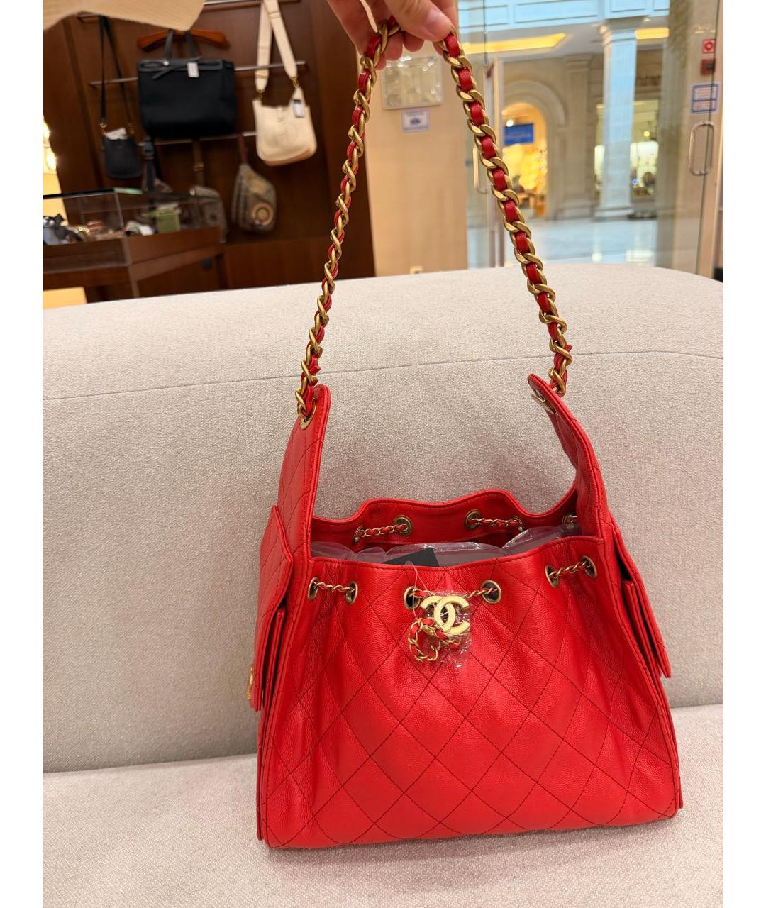 CHANEL Красная кожаная сумка с короткими ручками, фото 1
