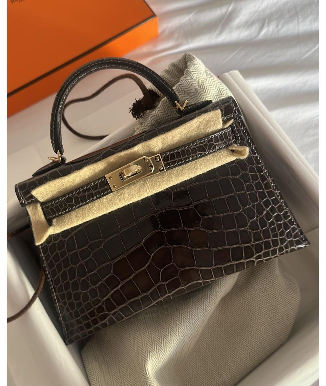 HERMES Коричневая сумка с короткими ручками из кожи крокодила, фото 2