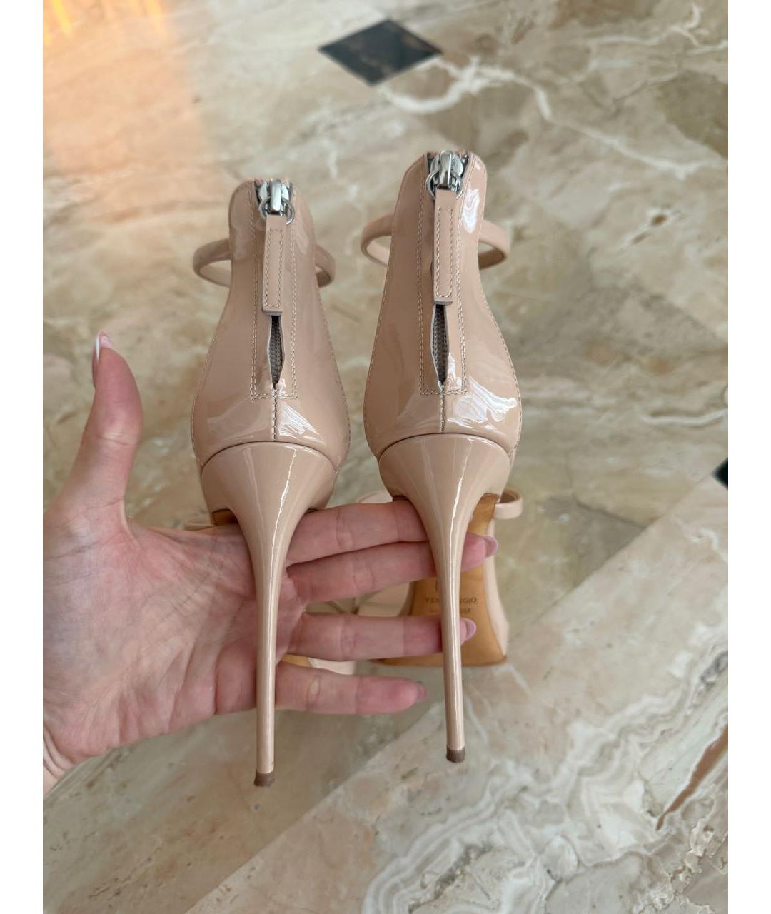 GIUSEPPE ZANOTTI DESIGN Бежевые босоножки из лакированной кожи, фото 4