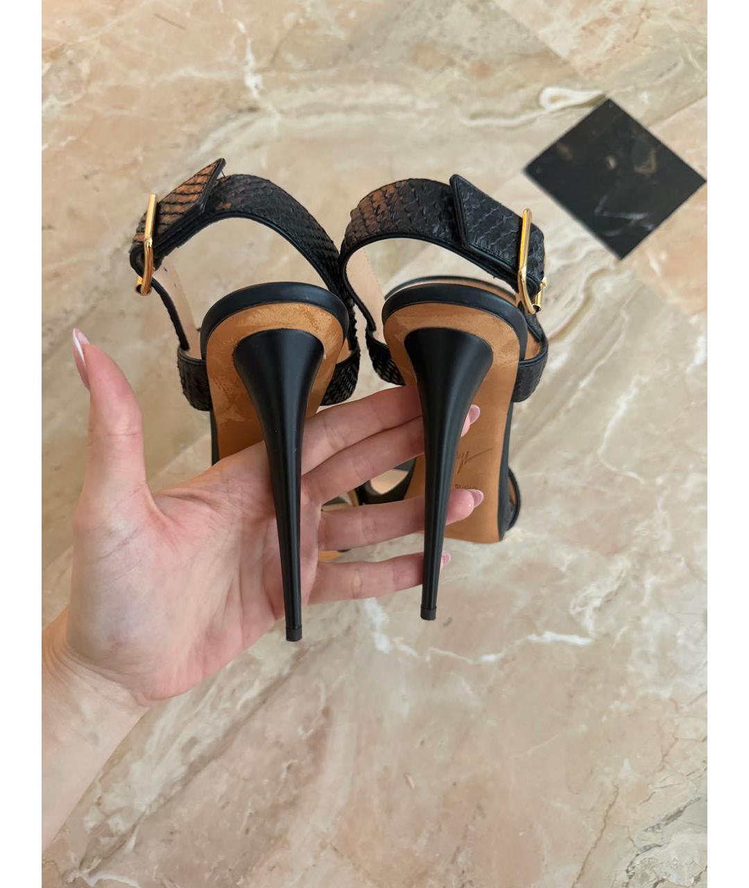 GIUSEPPE ZANOTTI DESIGN Черные босоножки из кожи питона, фото 4