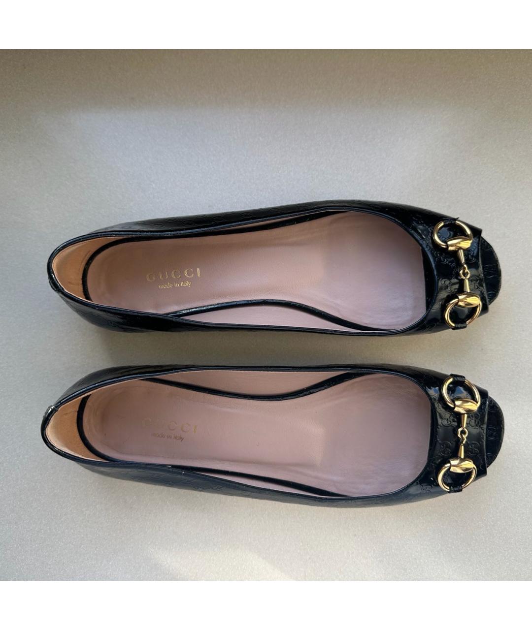 GUCCI Черные балетки из лакированной кожи, фото 3