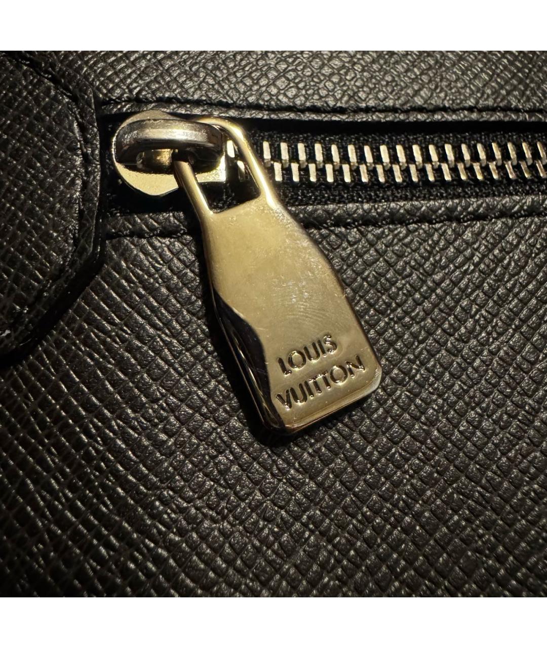 LOUIS VUITTON Черная кожаная сумка на плечо, фото 6
