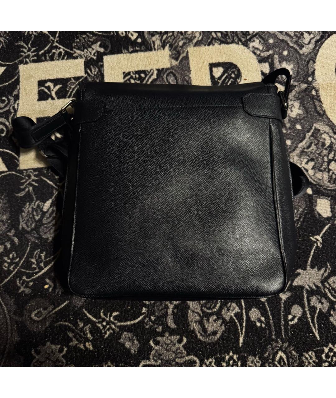 LOUIS VUITTON Черная кожаная сумка на плечо, фото 3