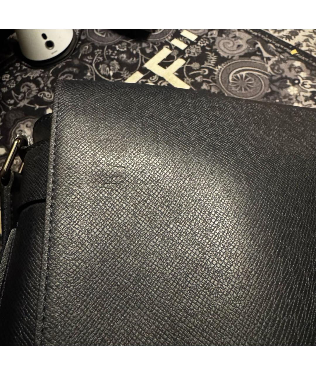 LOUIS VUITTON Черная кожаная сумка на плечо, фото 8