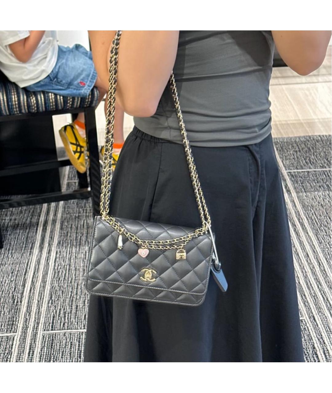 CHANEL Кожаная сумка через плечо, фото 3