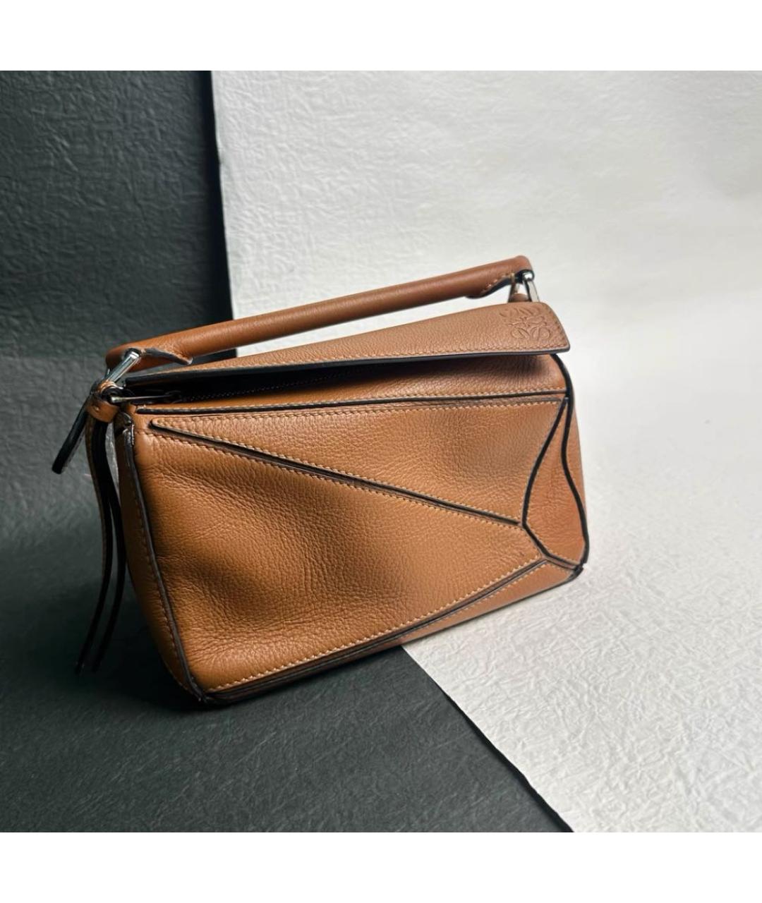 LOEWE Коричневая кожаная сумка с короткими ручками, фото 6