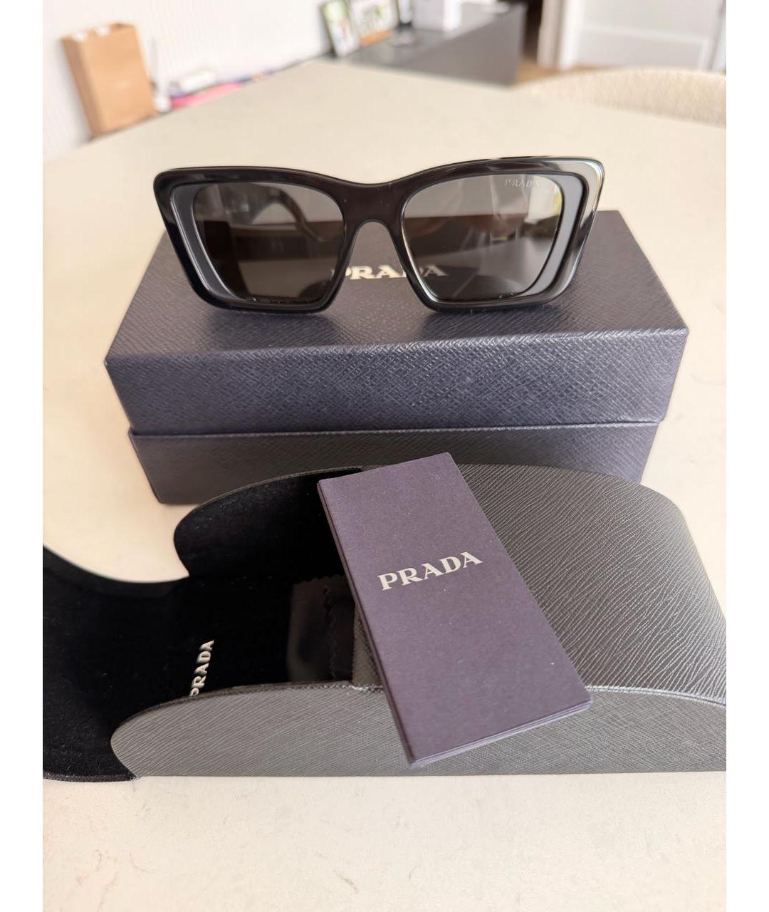 PRADA Черные пластиковые солнцезащитные очки, фото 4