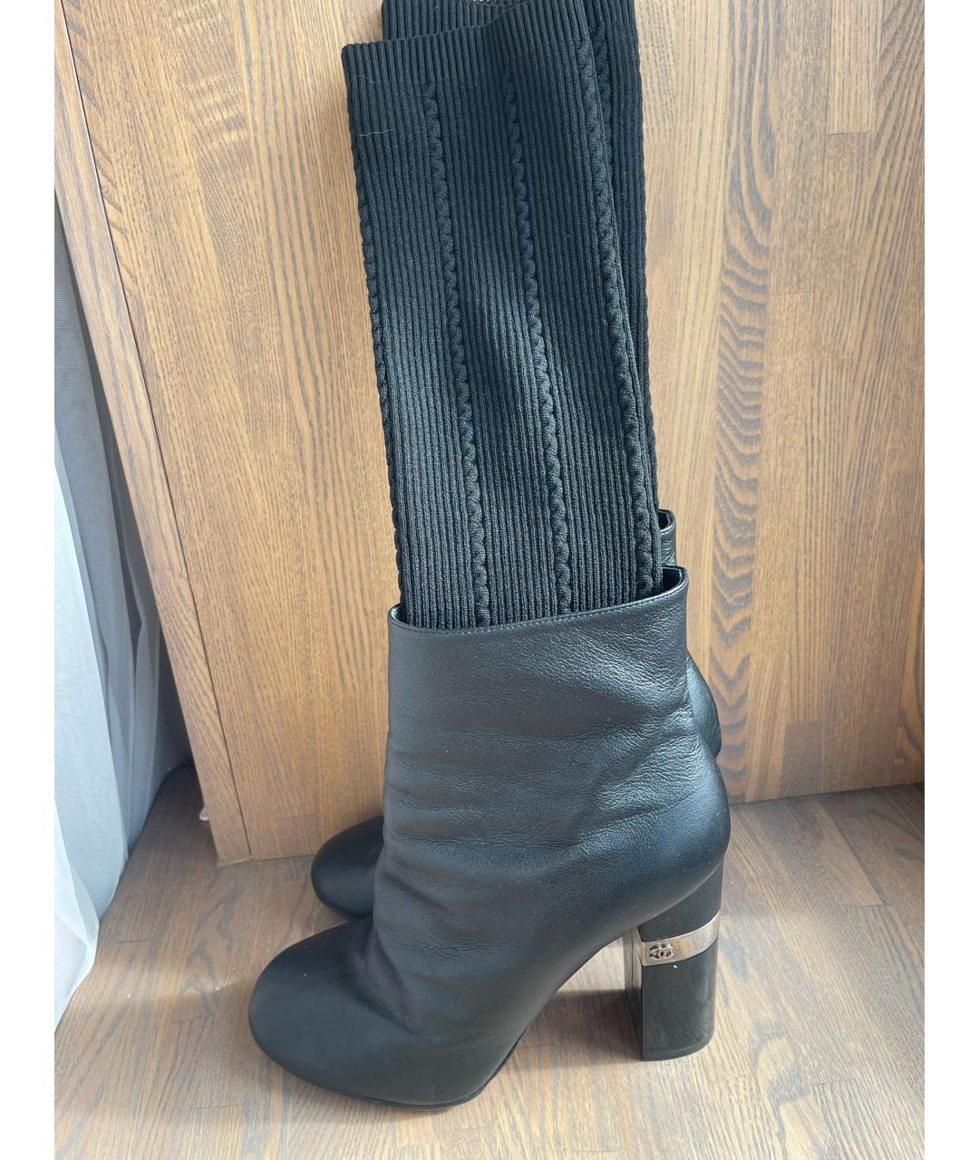 CHANEL Черные кожаные сапоги, фото 3