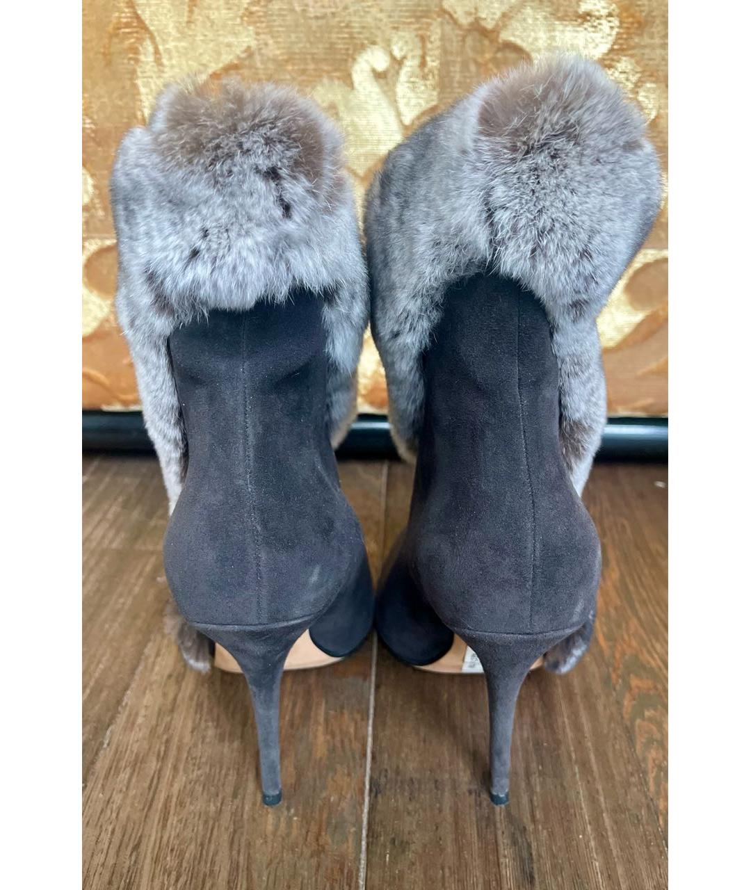 MANOLO BLAHNIK Серые замшевые ботильоны, фото 4