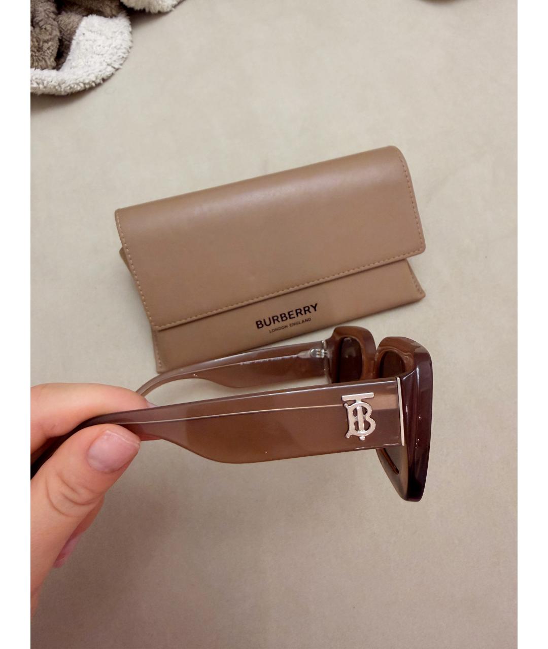 BURBERRY Коричневые пластиковые солнцезащитные очки, фото 2