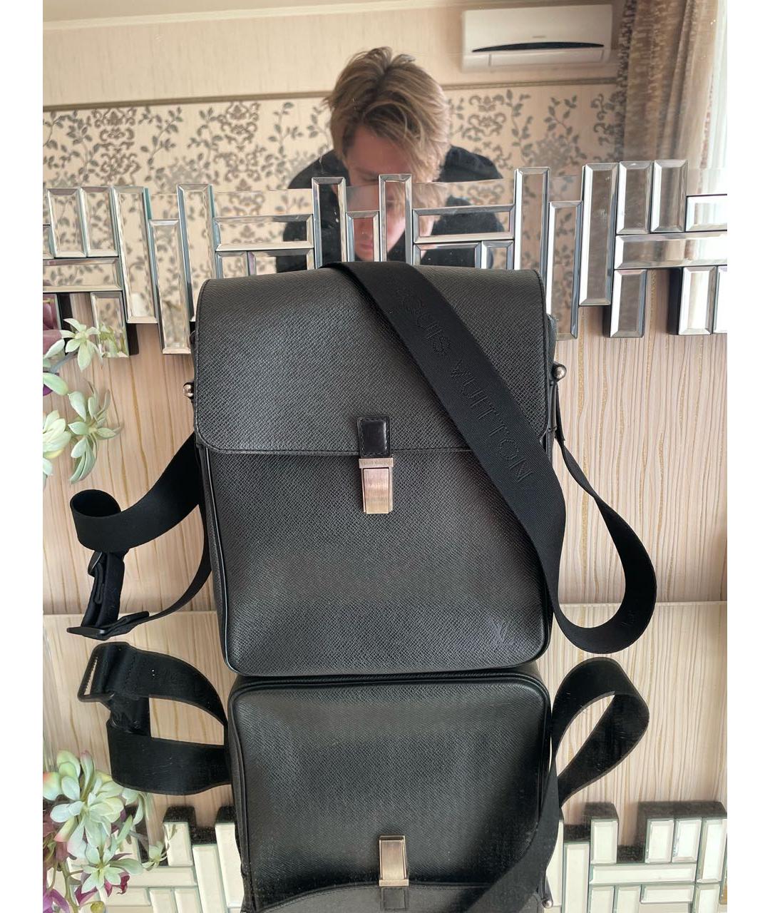 LOUIS VUITTON Черная кожаная сумка на плечо, фото 7