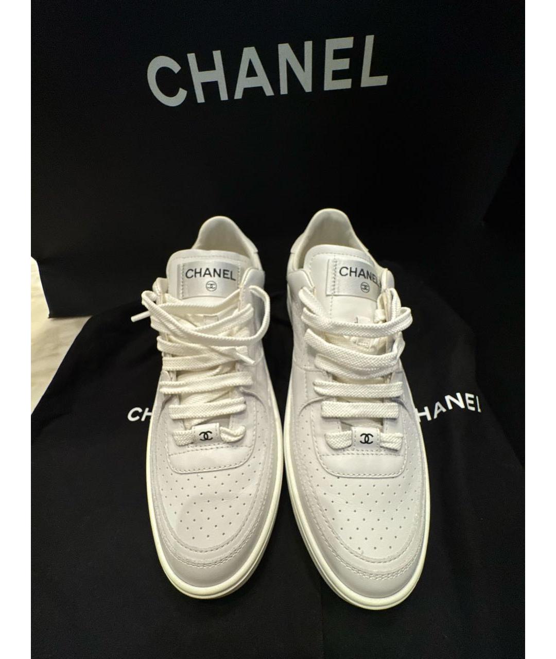 CHANEL Белые кожаные кеды, фото 3
