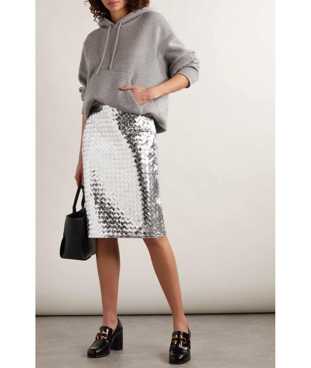 BOTTEGA VENETA Серебряная кожаная юбка миди, фото 2