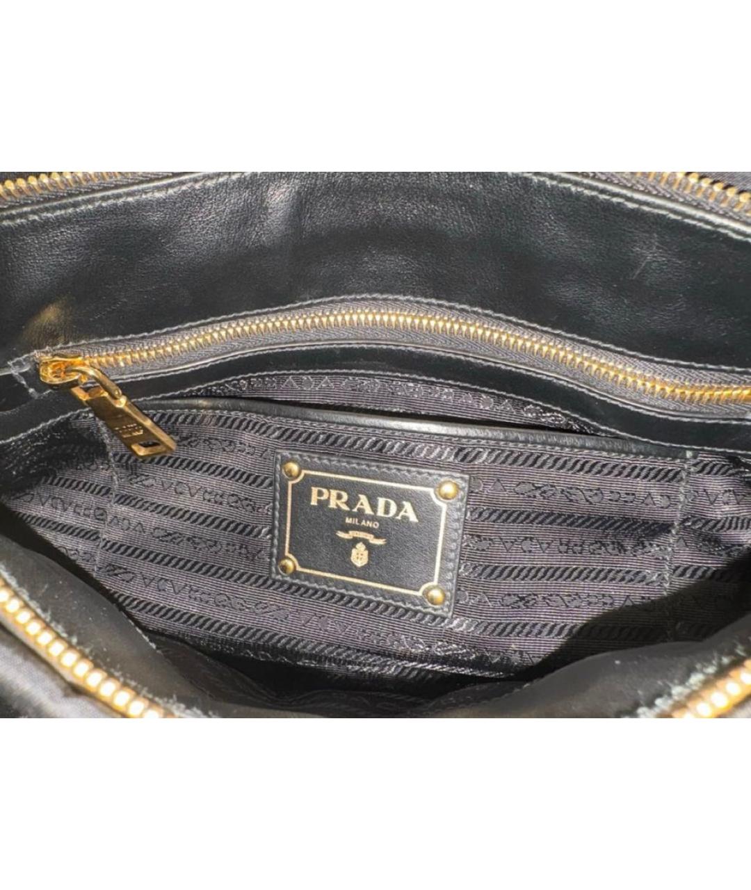 PRADA Черная нейлоновая сумка с короткими ручками, фото 4