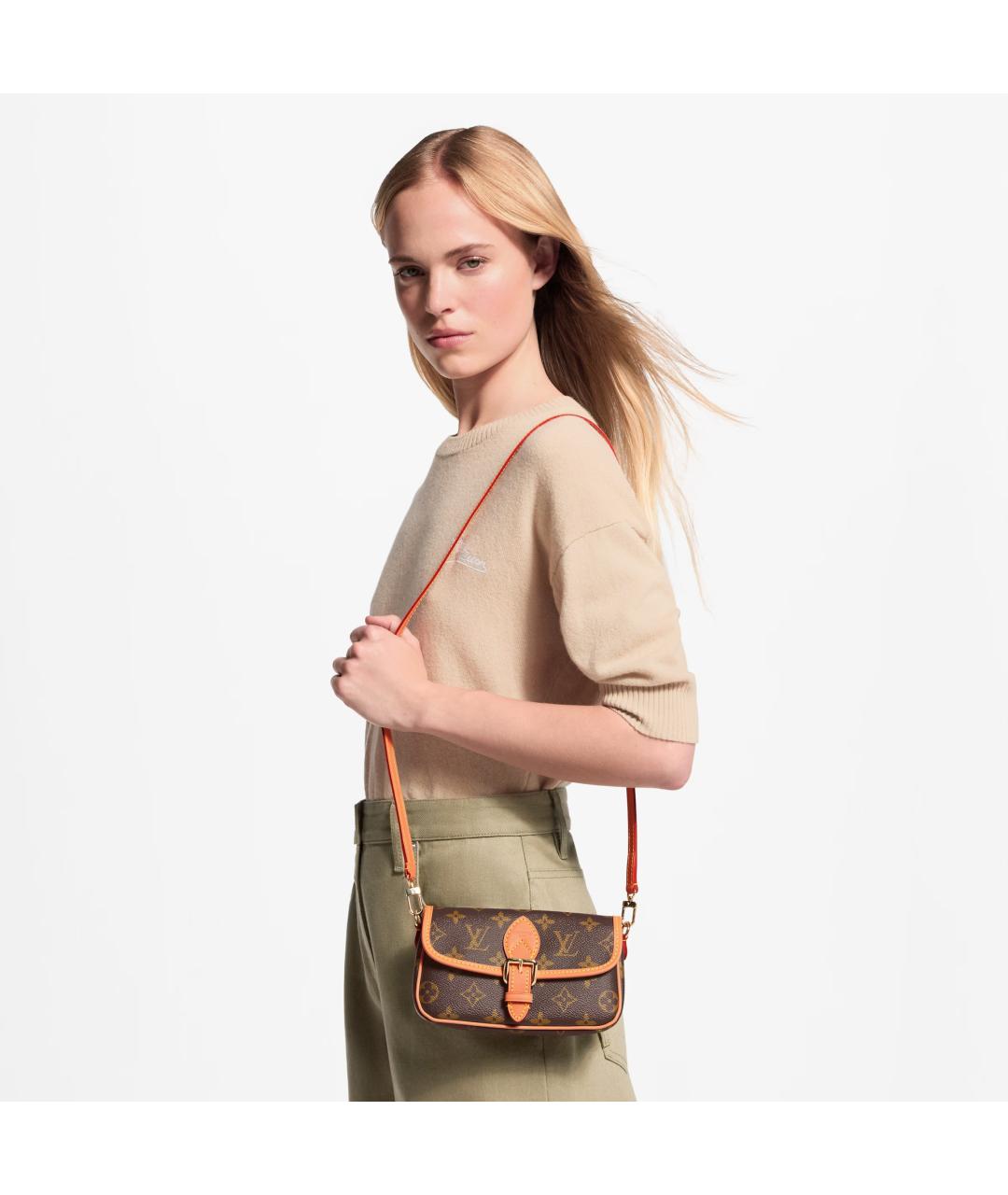 LOUIS VUITTON Коричневая сумка с короткими ручками из канвы, фото 7