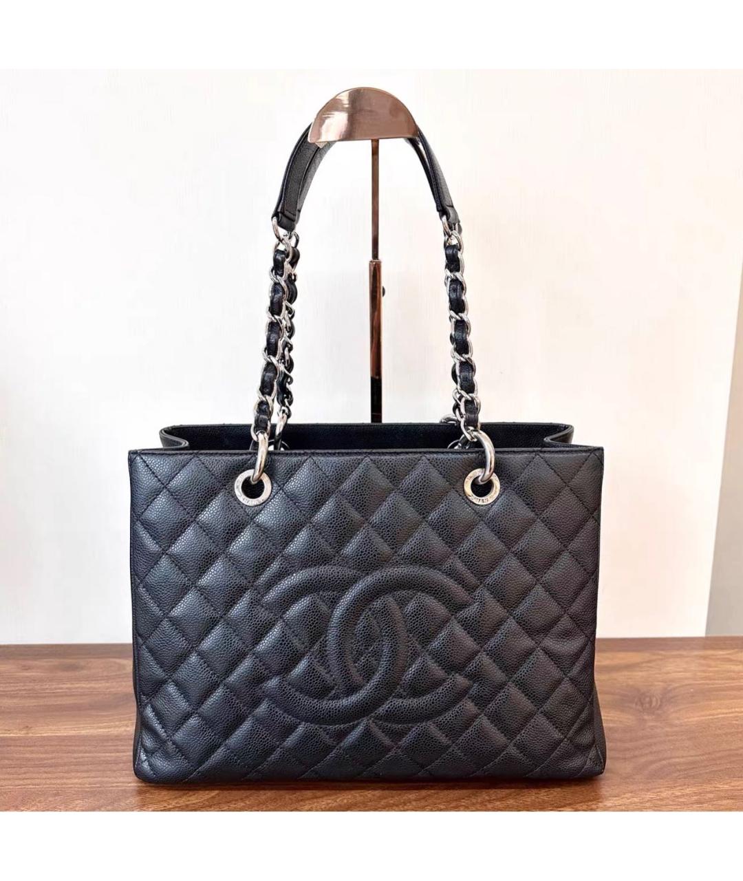 CHANEL Черная кожаная сумка тоут, фото 8
