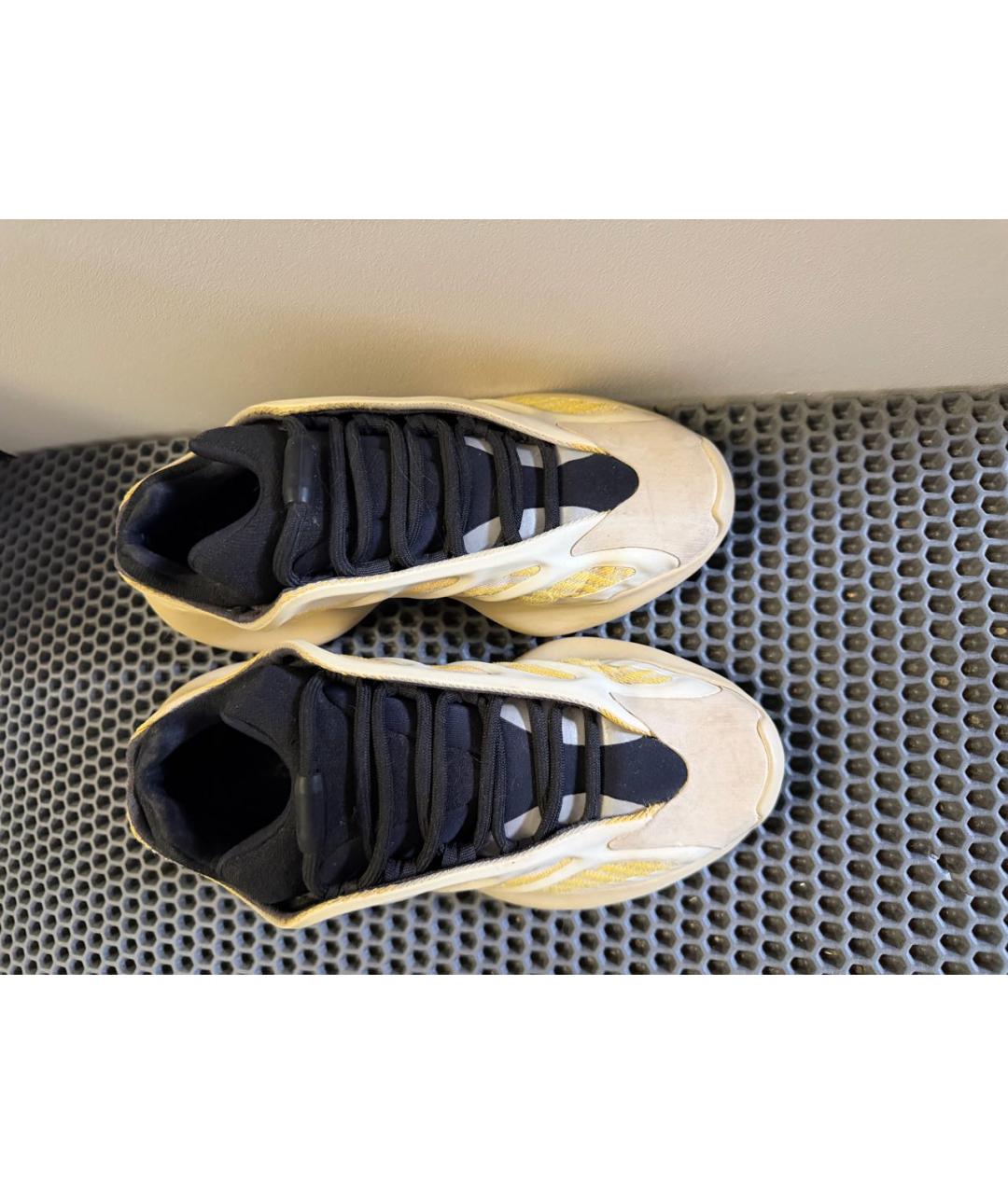 ADIDAS YEEZY Бежевые синтетические кроссовки, фото 2