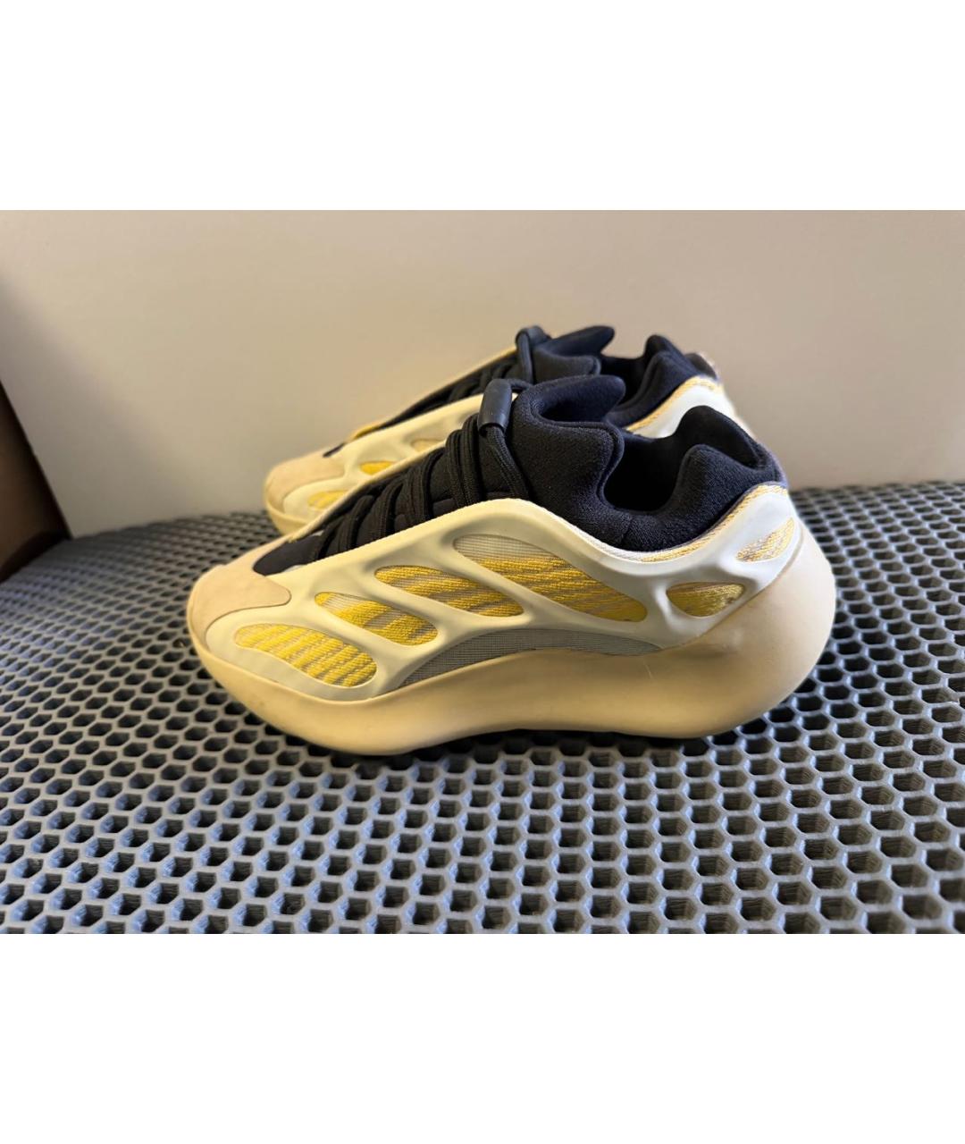 ADIDAS YEEZY Бежевые синтетические кроссовки, фото 5