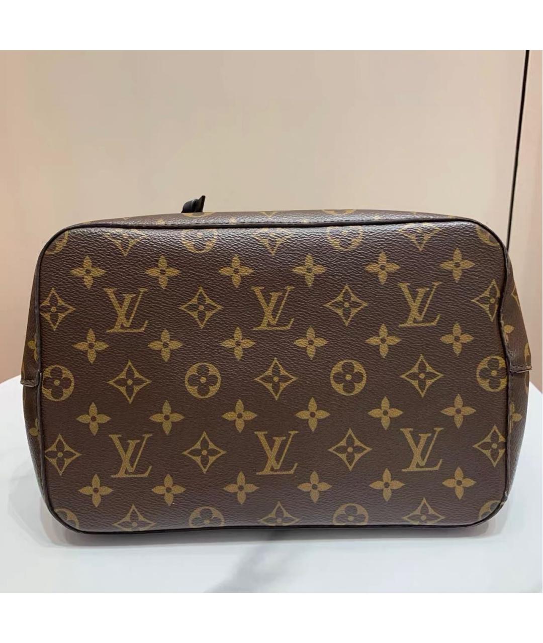LOUIS VUITTON Черная кожаная сумка тоут, фото 7